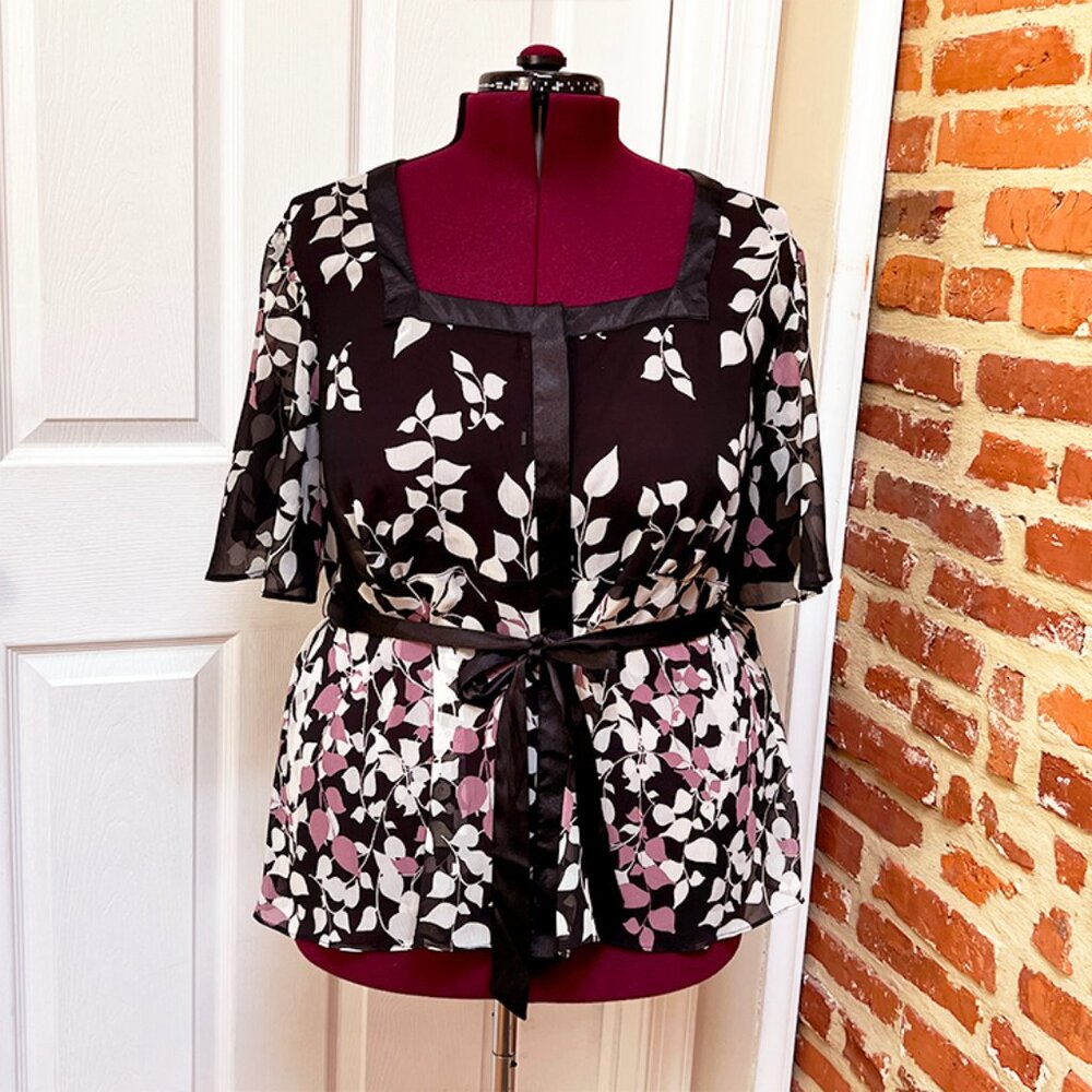 Lane Bryant Black Pink & Cream Floral Empire Waist Popover Top with Belt